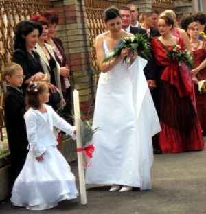 Bryllups klargøring foran Catedrala Ortodoxa
